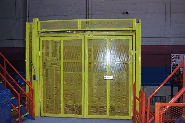 lift for delicate aircraft parts